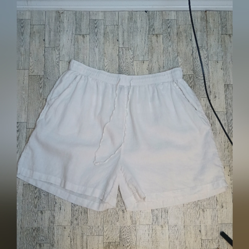 Tahari 100% Linen Shorts 1X